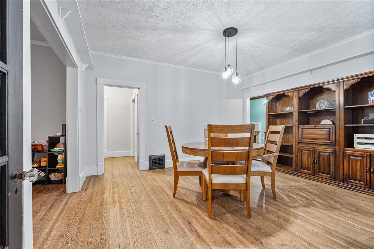 209 W Martin Street, Forrest, IL 61741