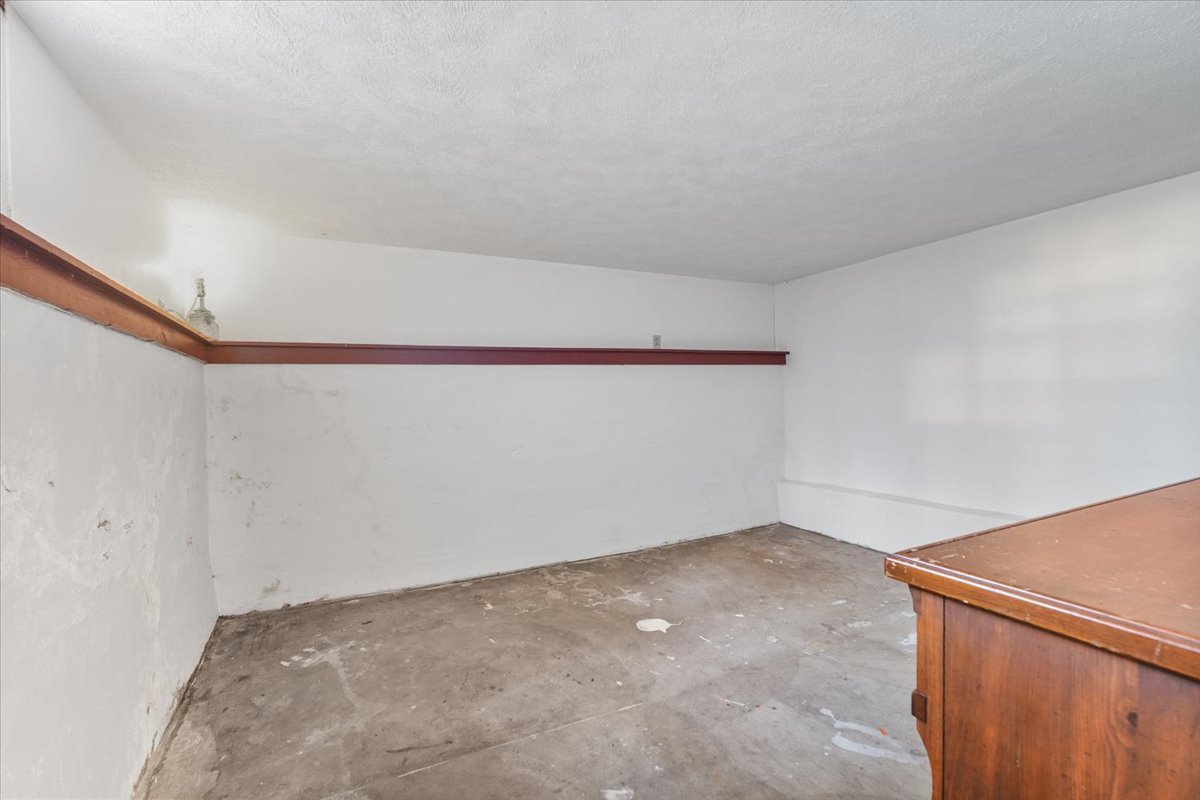 209 W Martin Street, Forrest, IL 61741