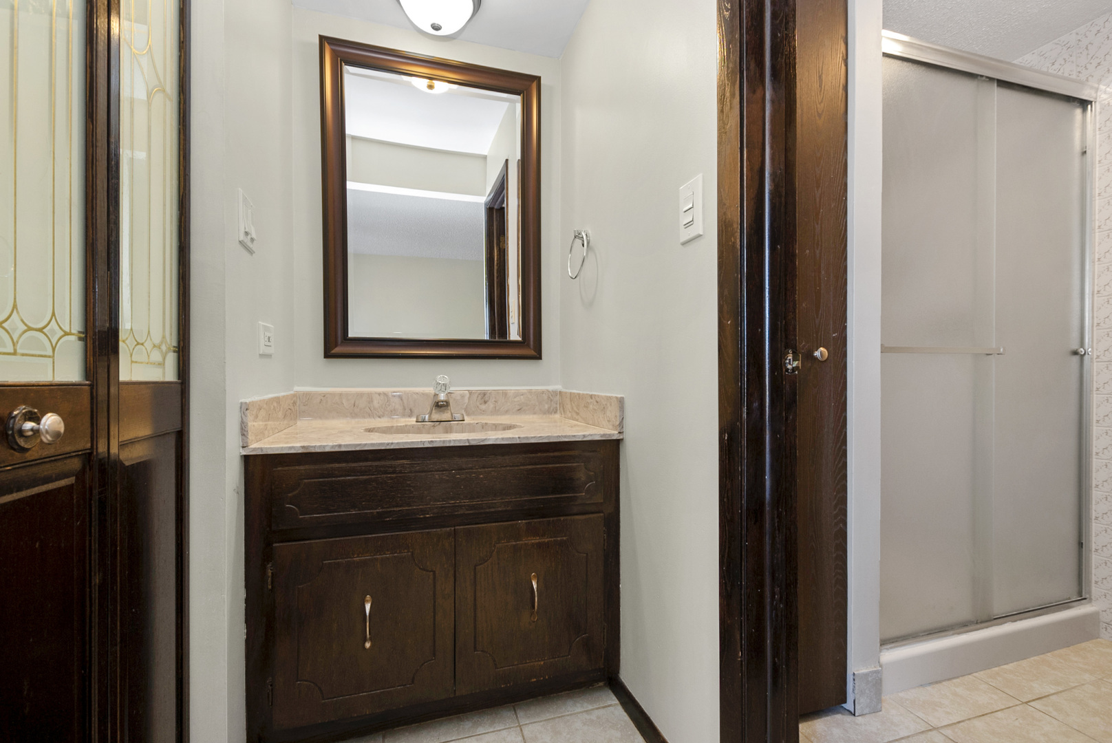 13616 Lamon Avenue #411, Crestwood, IL 60418