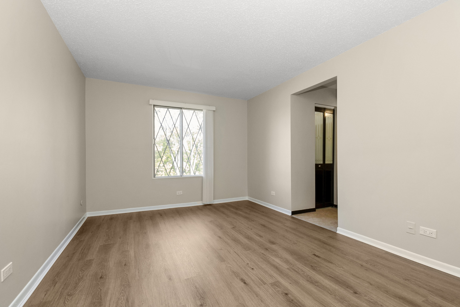 13616 Lamon Avenue #411, Crestwood, IL 60418