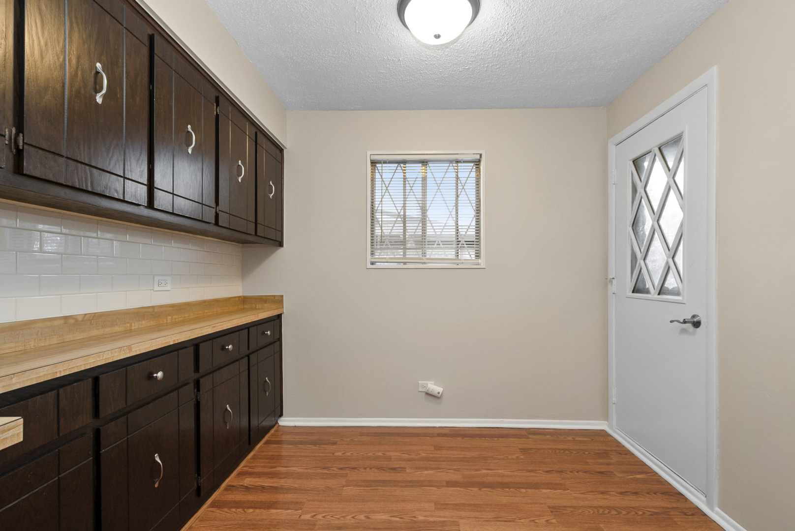 13616 Lamon Avenue #411, Crestwood, IL 60418