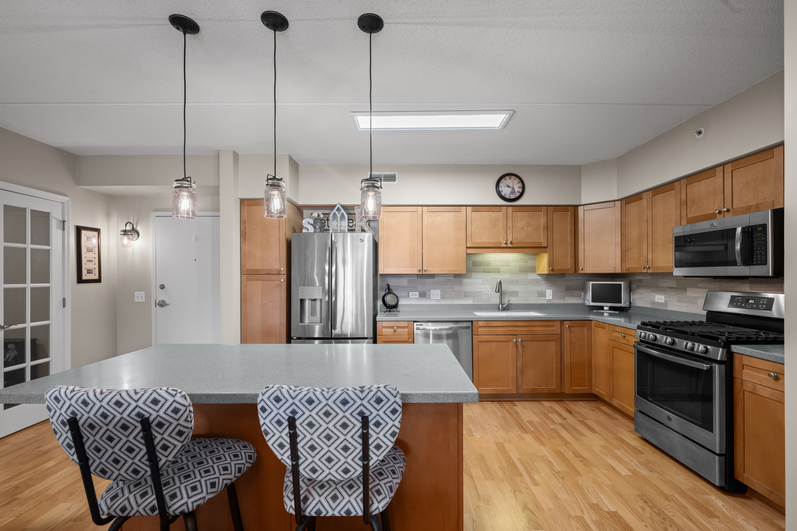 395 Graceland Avenue #308, Des Plaines, IL 60016