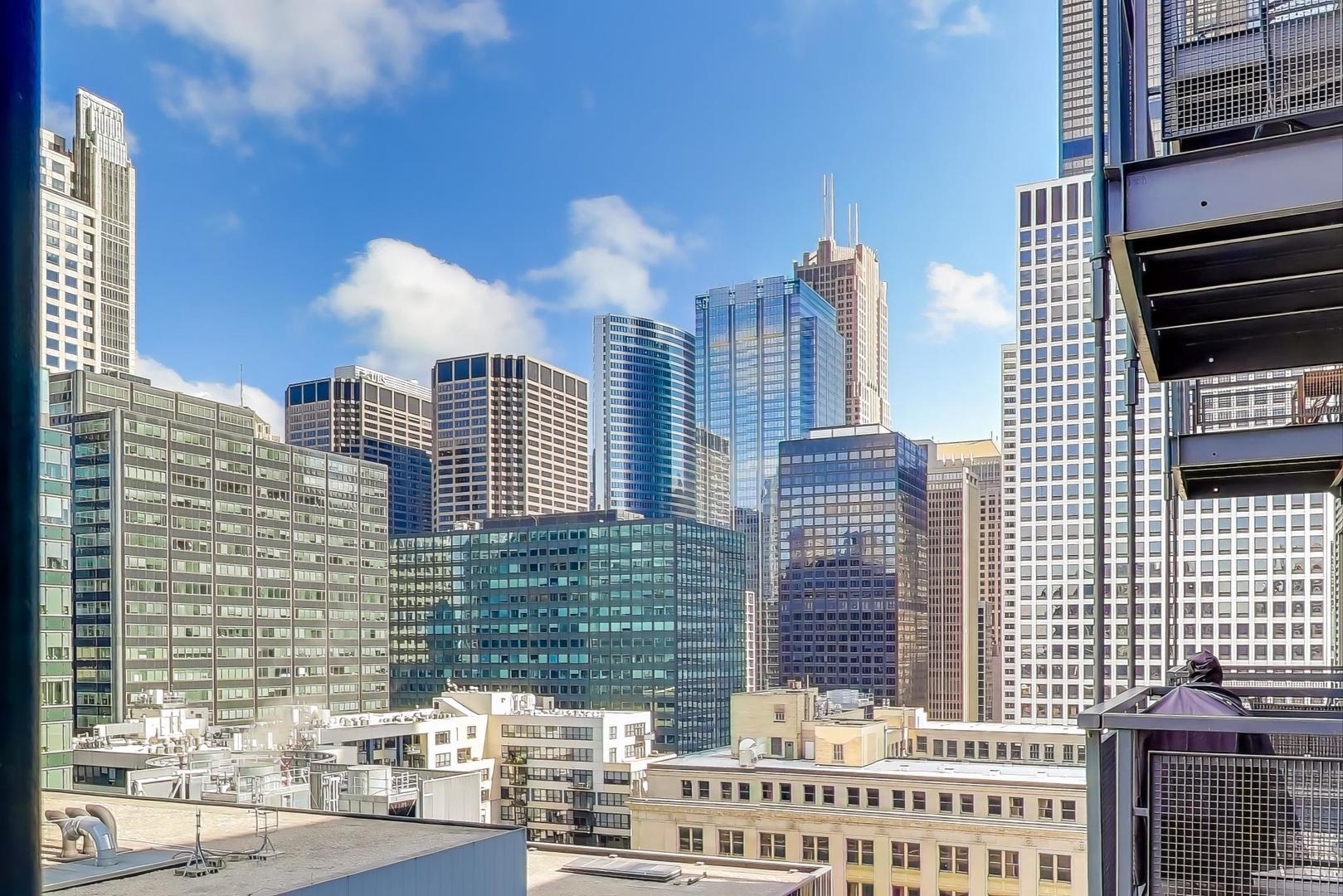 565 W Quincy Street #1603, Chicago, IL 60661