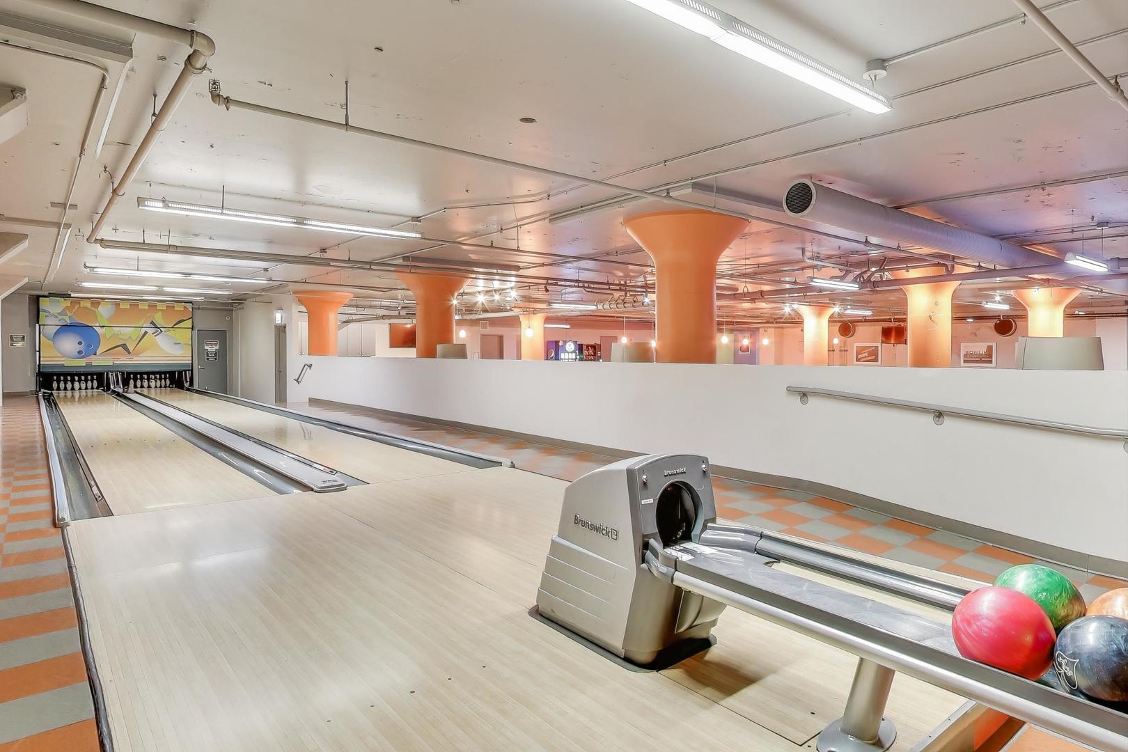 565 W Quincy Street #1603, Chicago, IL 60661