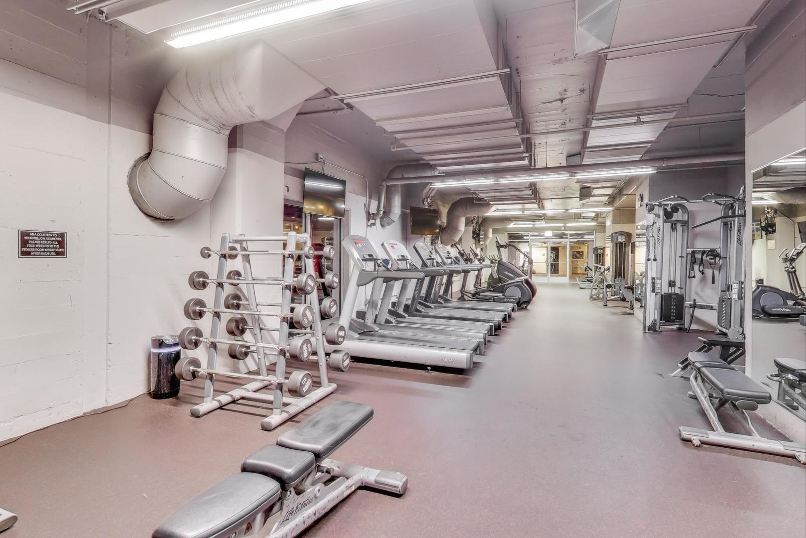 565 W Quincy Street #1603, Chicago, IL 60661