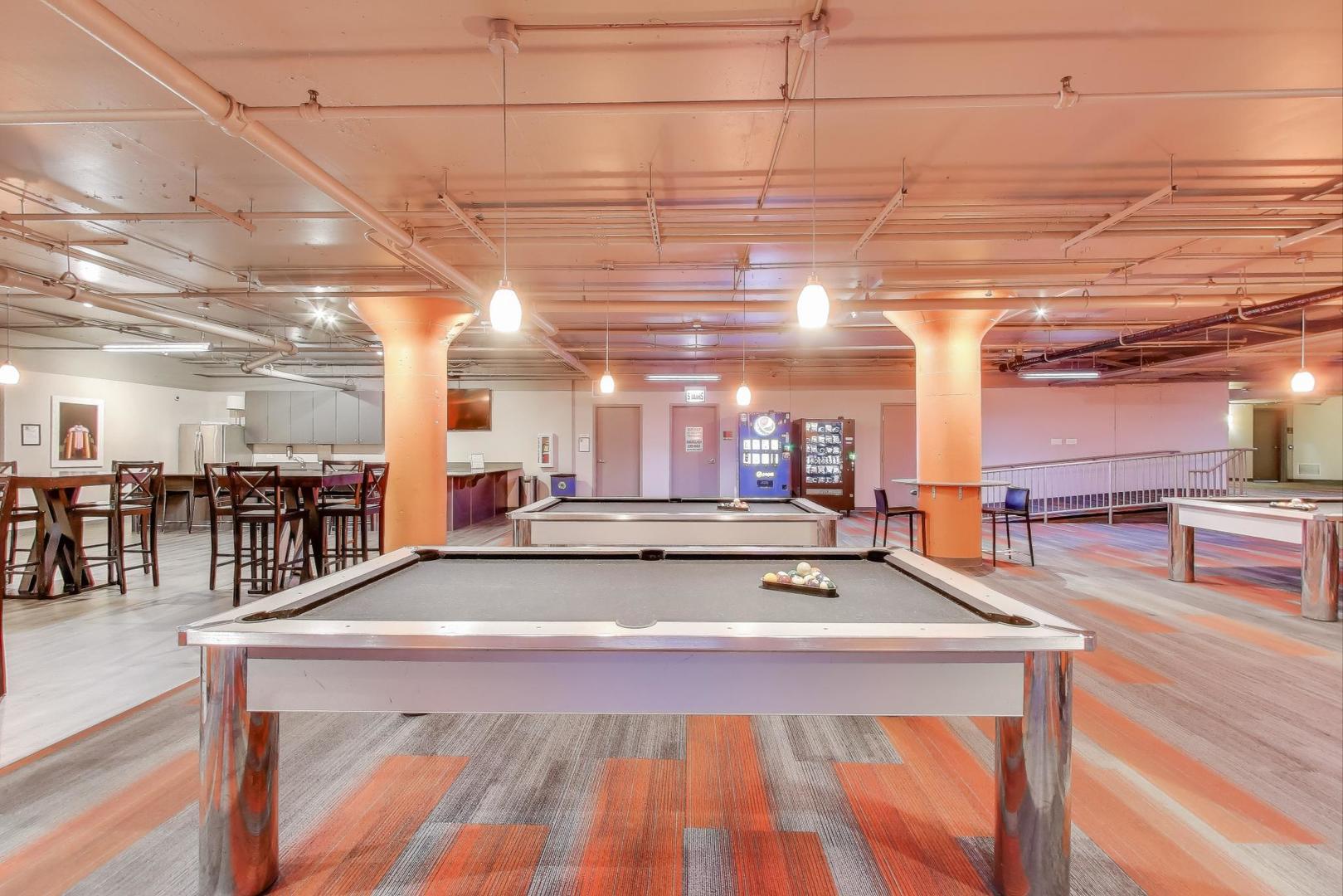 565 W Quincy Street #1603, Chicago, IL 60661