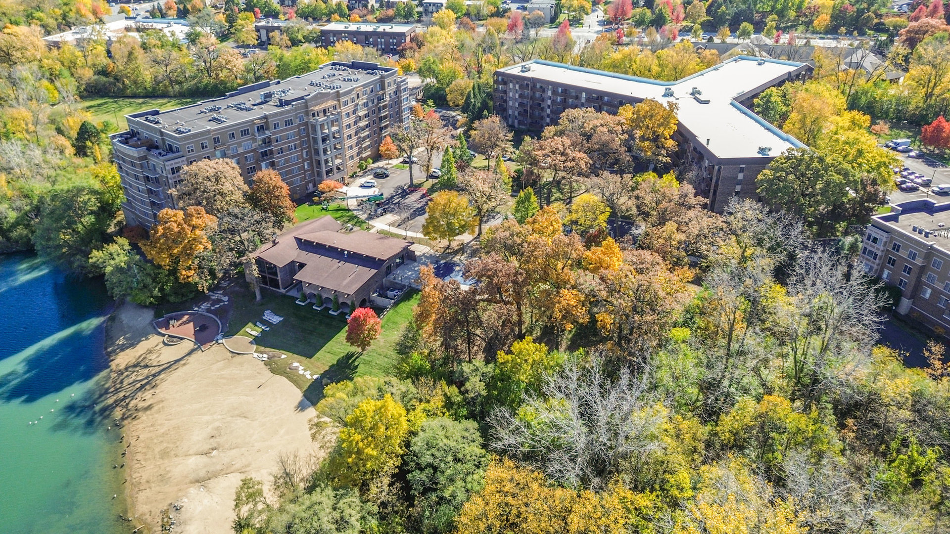 125 Lakeview Drive #609, Bloomingdale, IL 60108