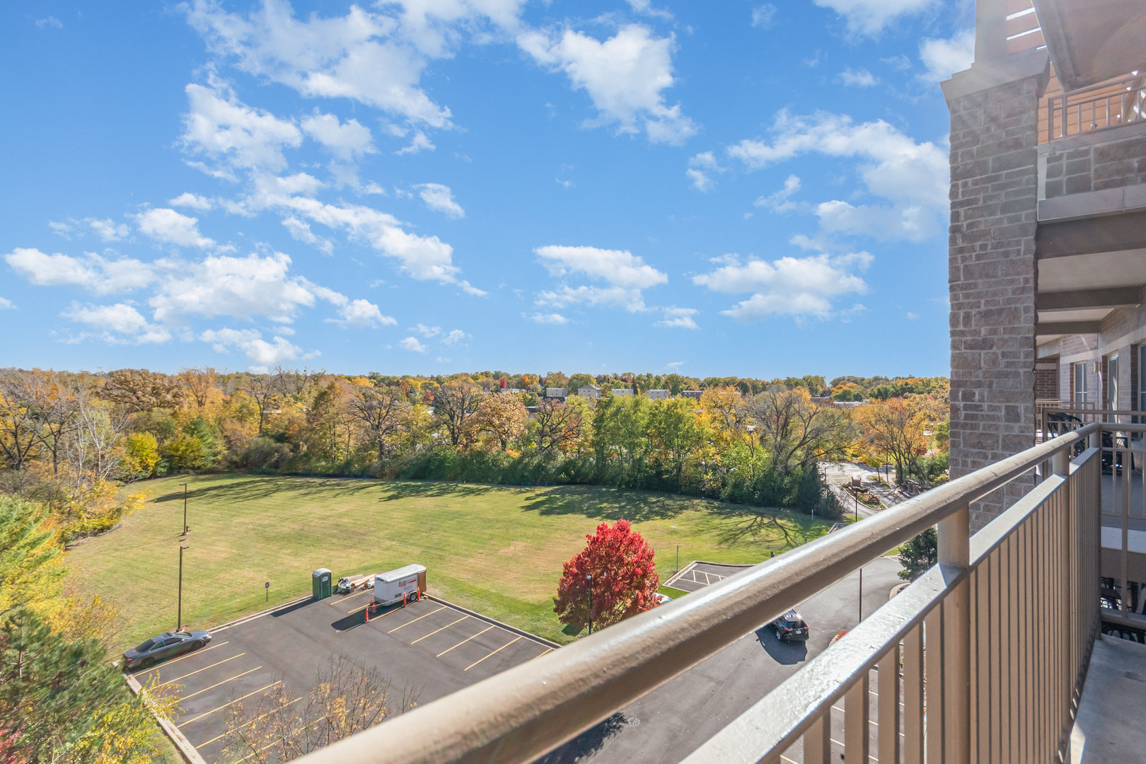 125 Lakeview Drive #609, Bloomingdale, IL 60108