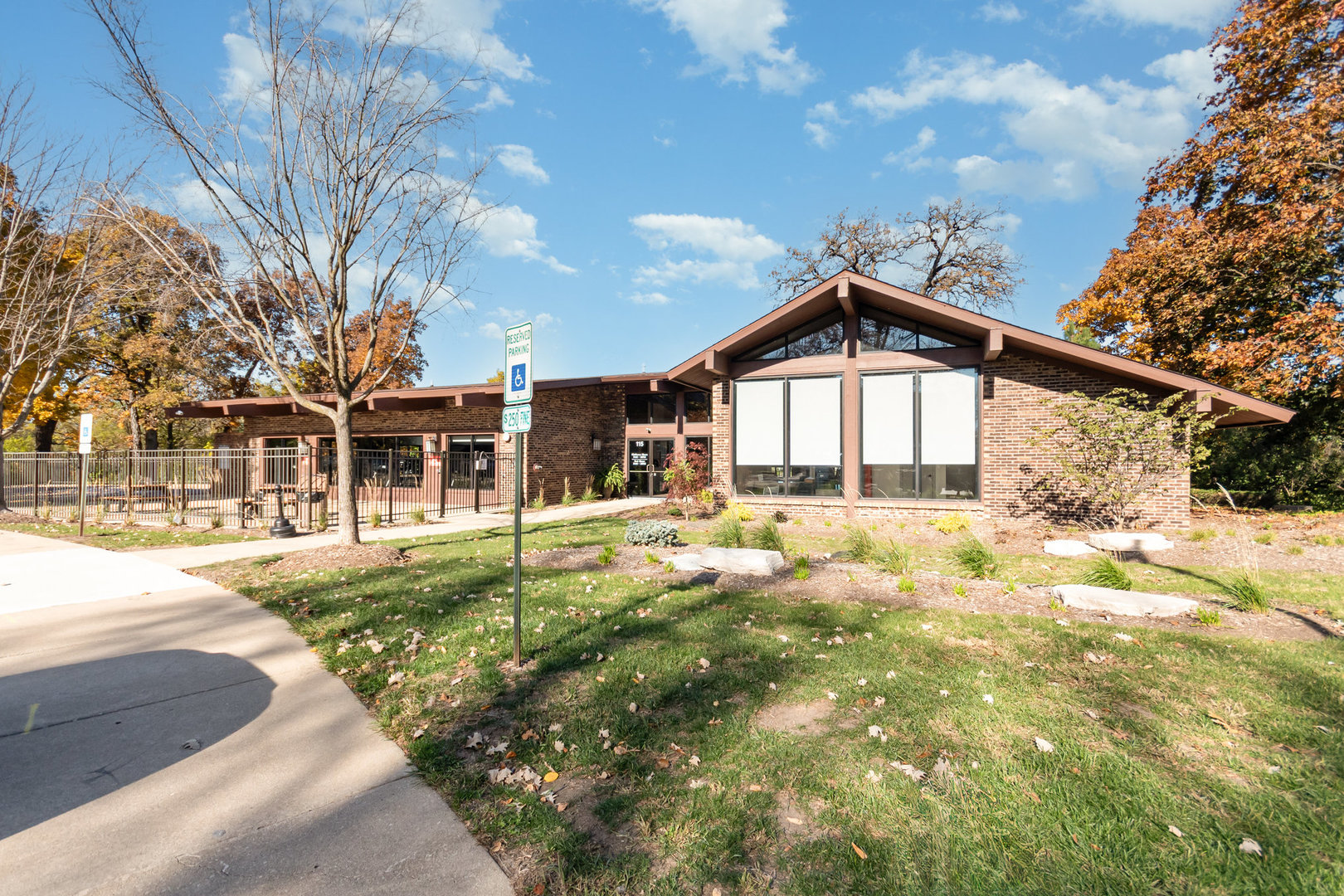 125 Lakeview Drive #609, Bloomingdale, IL 60108