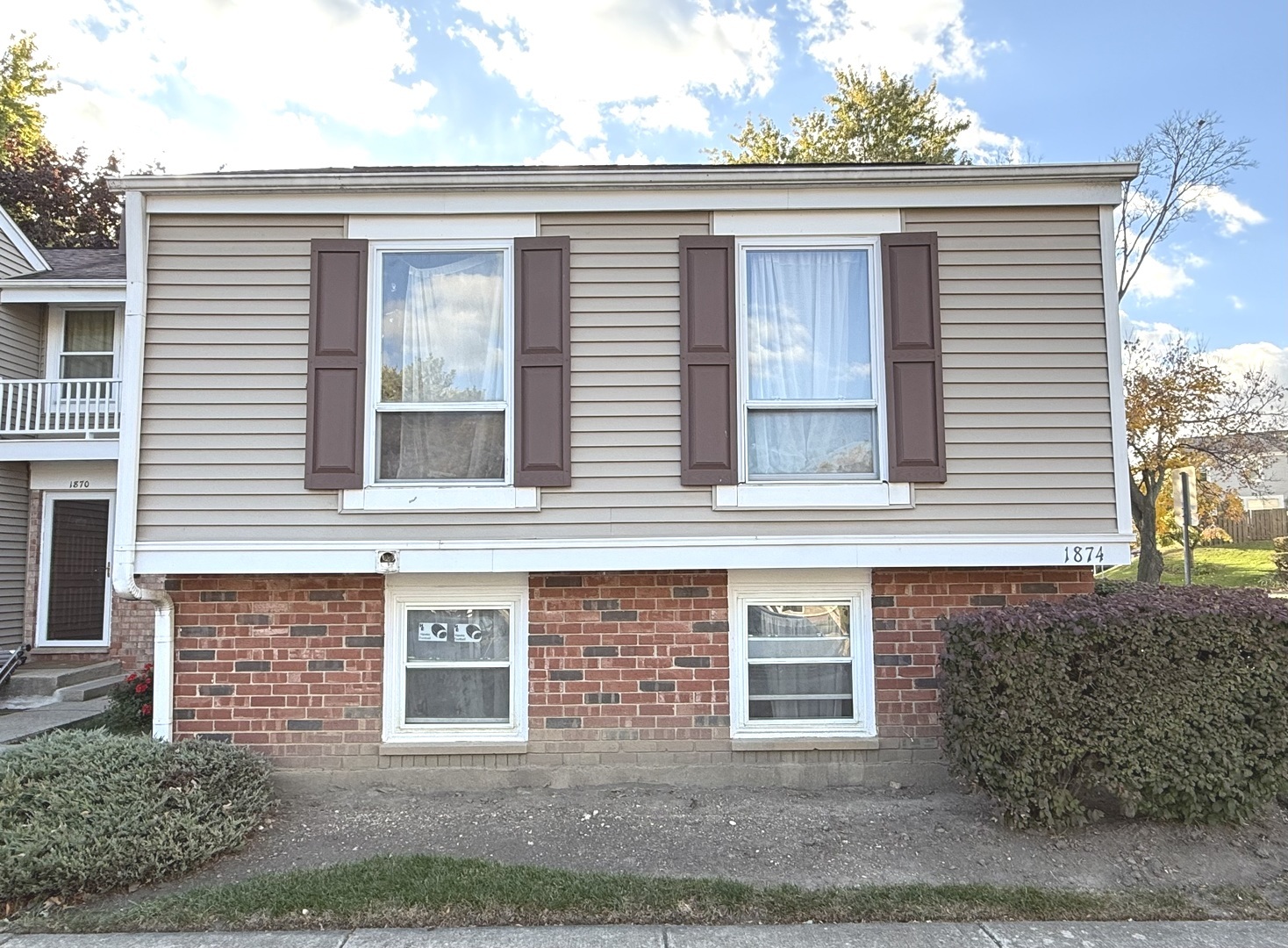 1874 Wellington Place #1874, Hoffman Estates, IL 60169