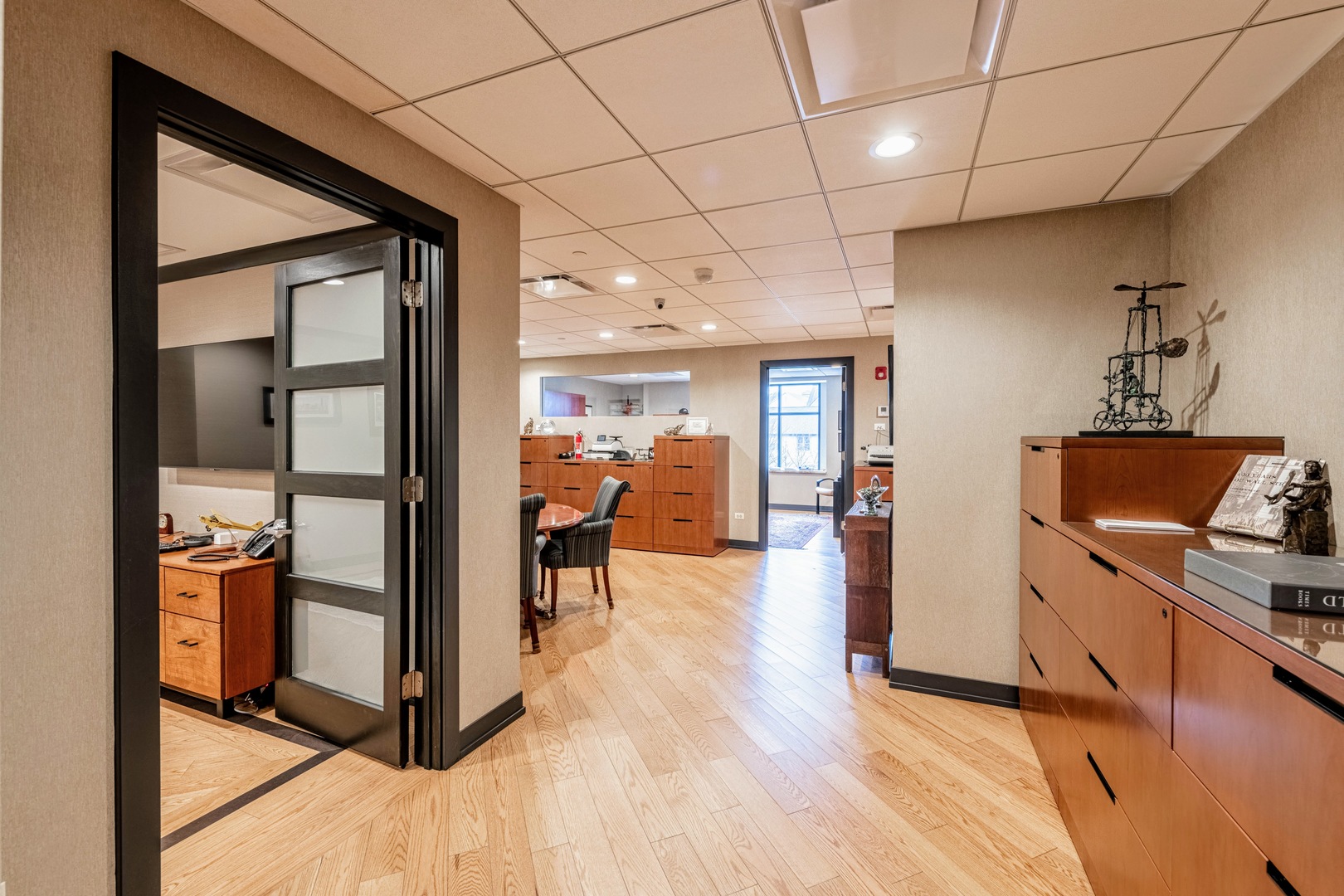 25 E Main Street #202, Roselle, IL 60172