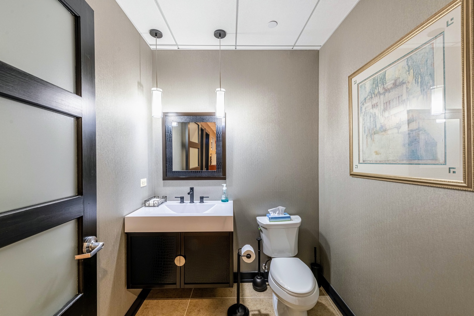 25 E Main Street #202, Roselle, IL 60172