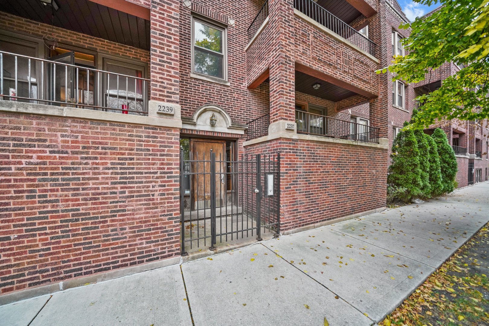 2237 N Saint Louis Avenue #2, Chicago, IL 60647