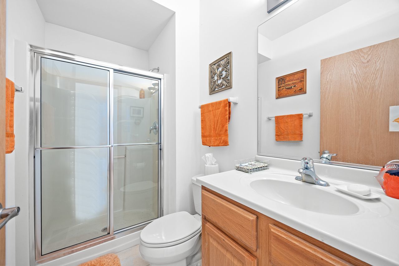 1343 Camelot Lane, Lemont, IL 60439