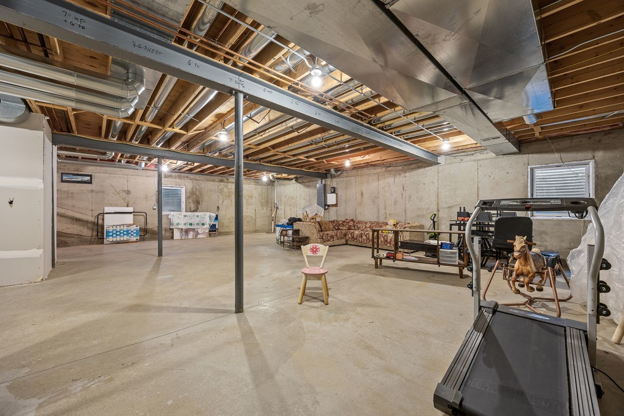 1343 Camelot Lane, Lemont, IL 60439