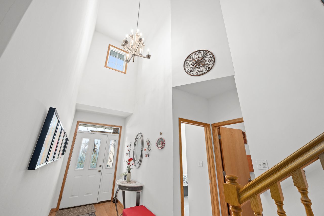 1343 Camelot Lane, Lemont, IL 60439