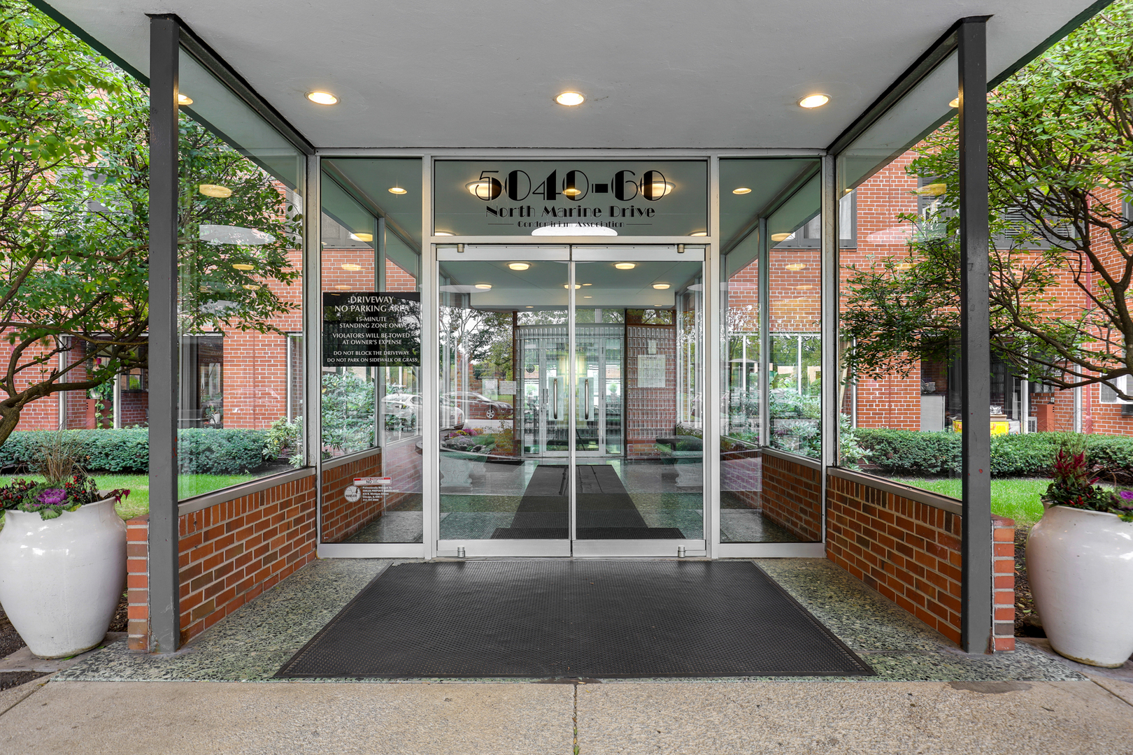 5052 N Marine Drive #C6, Chicago, IL 60640