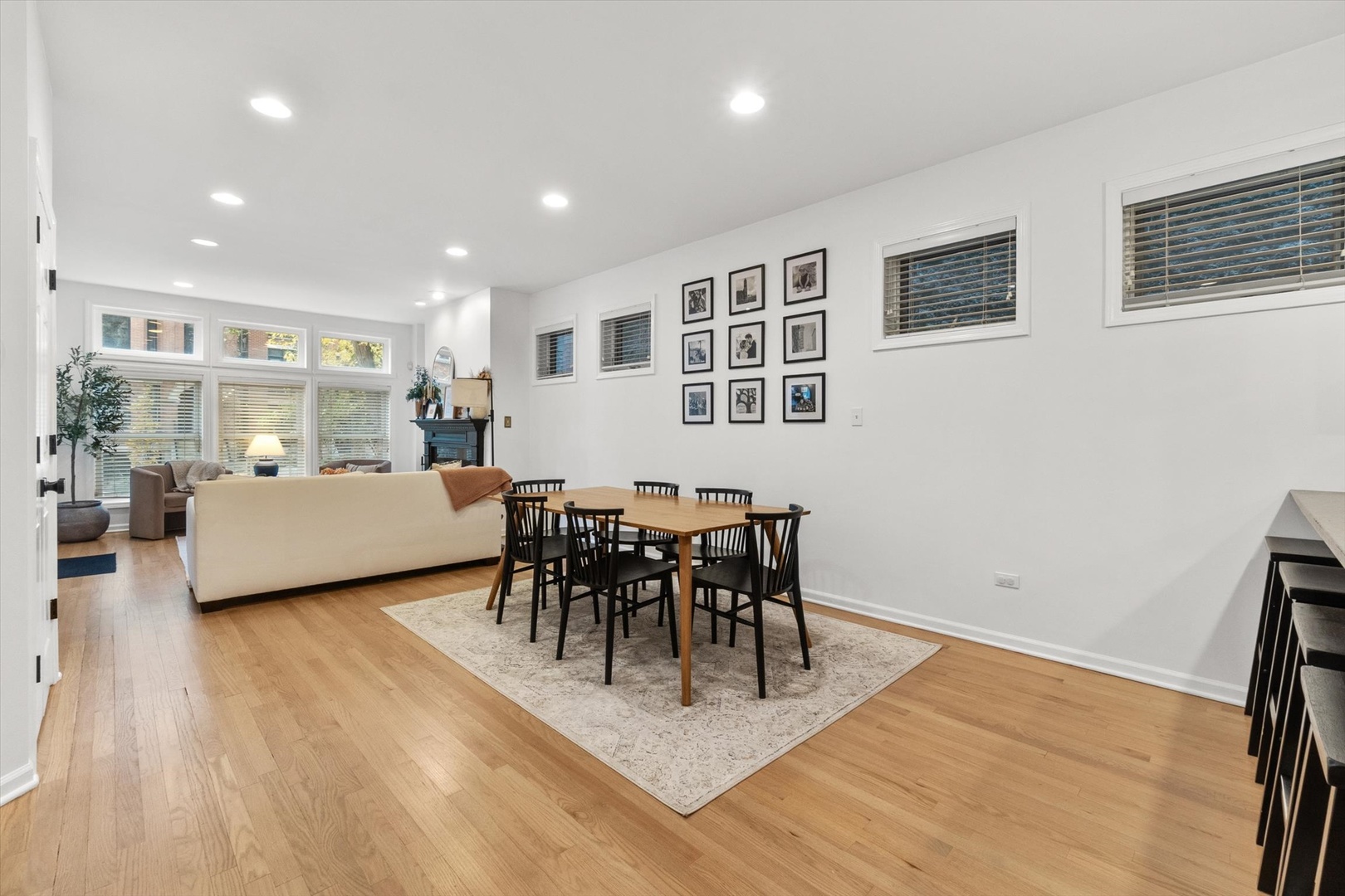 3531 N Reta Avenue #1, Chicago, IL 60657