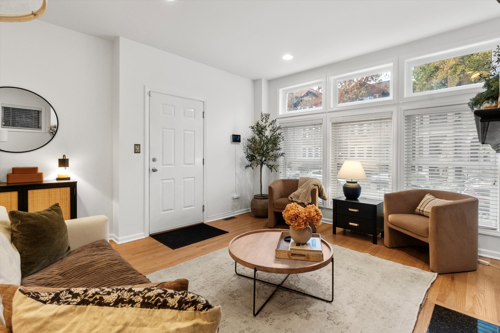 3531 N Reta Avenue #1, Chicago, IL 60657