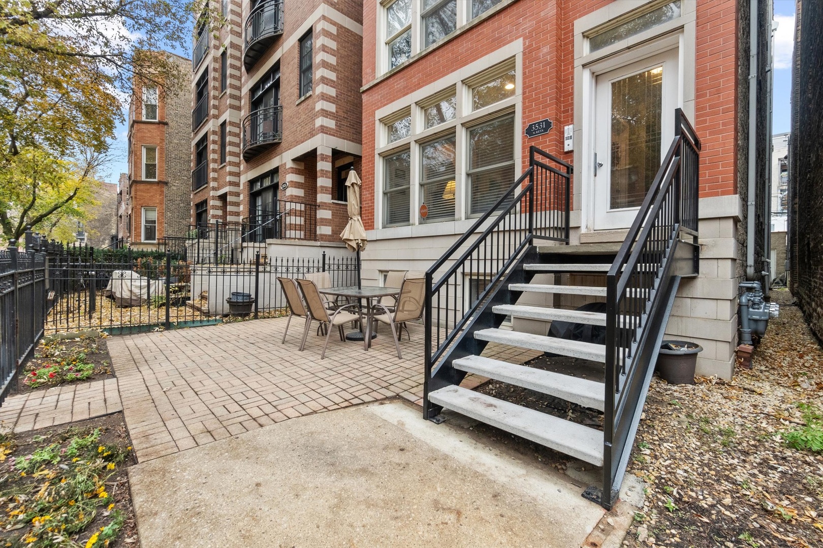 3531 N Reta Avenue #1, Chicago, IL 60657