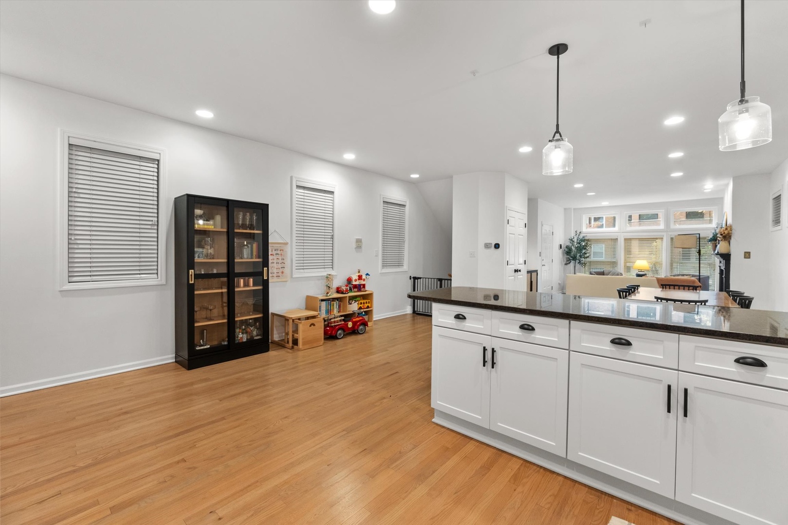 3531 N Reta Avenue #1, Chicago, IL 60657