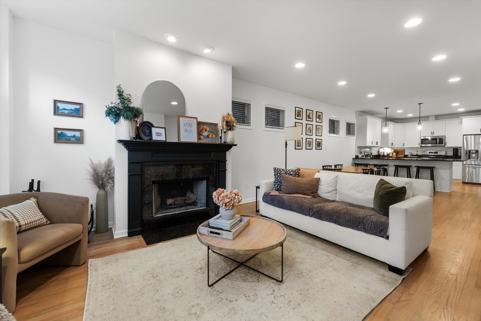 3531 N Reta Avenue #1, Chicago, IL 60657