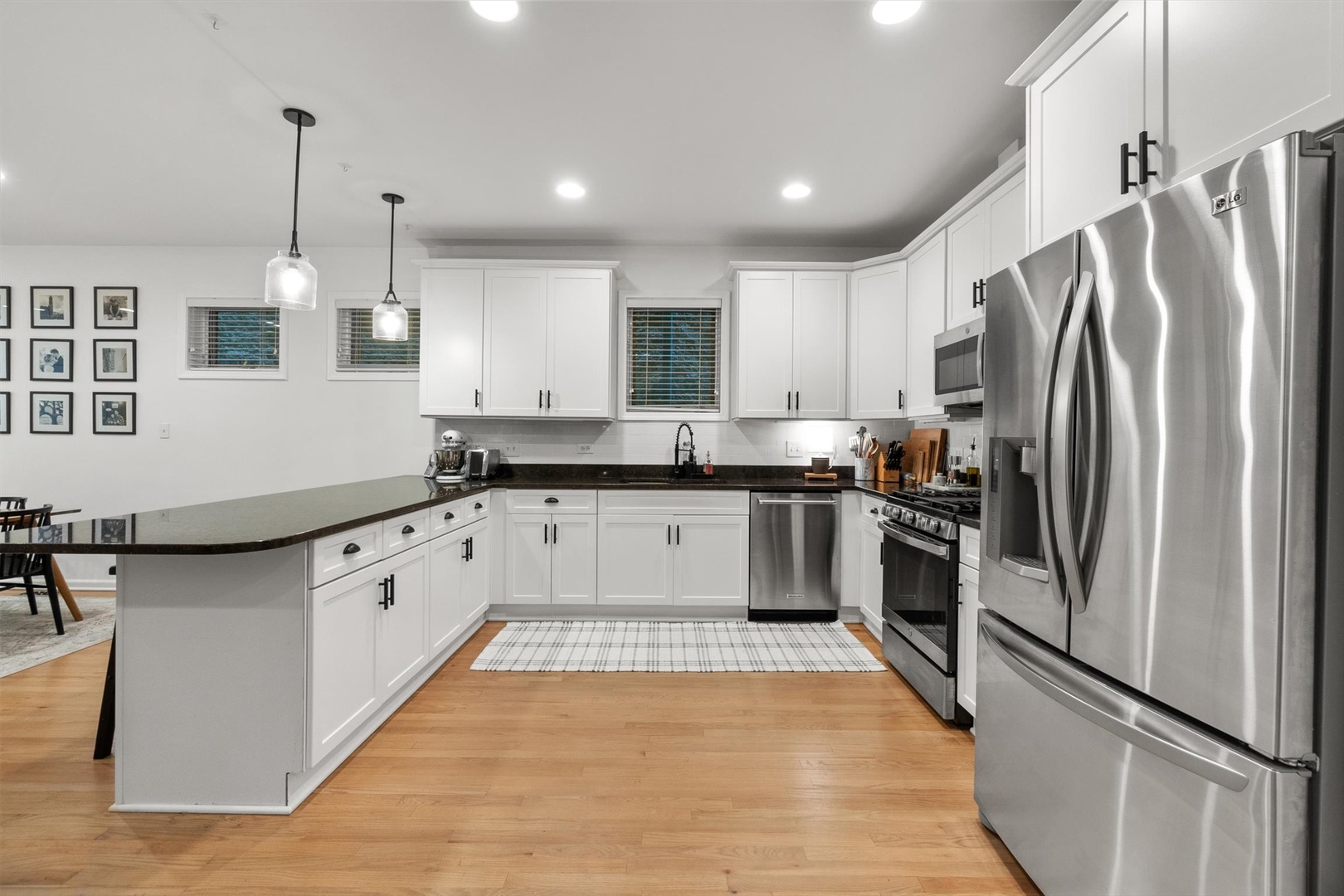 3531 N Reta Avenue #1, Chicago, IL 60657