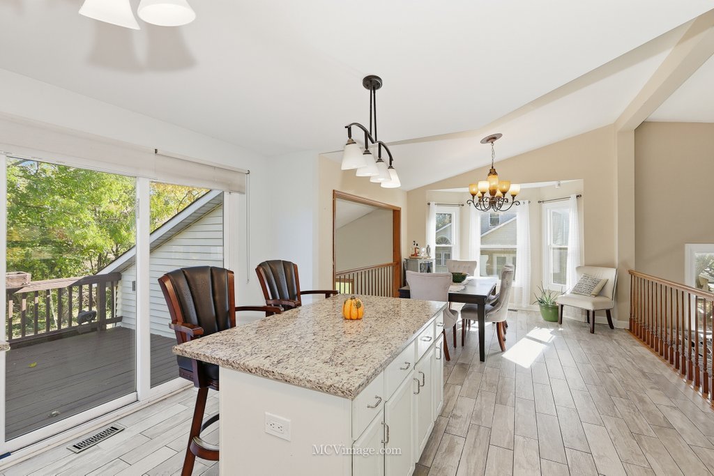 1078 Rain Tree Drive, Bolingbrook, IL 60440