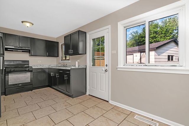 1512 Lincoln Place, Calumet City, IL 60409