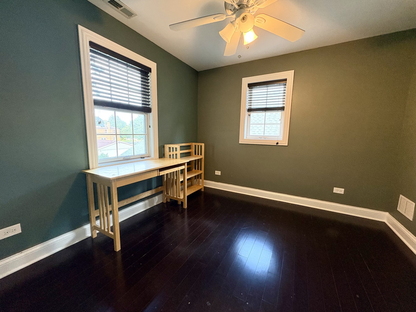 9210 S Trumbull Avenue, Evergreen Park, IL 60805