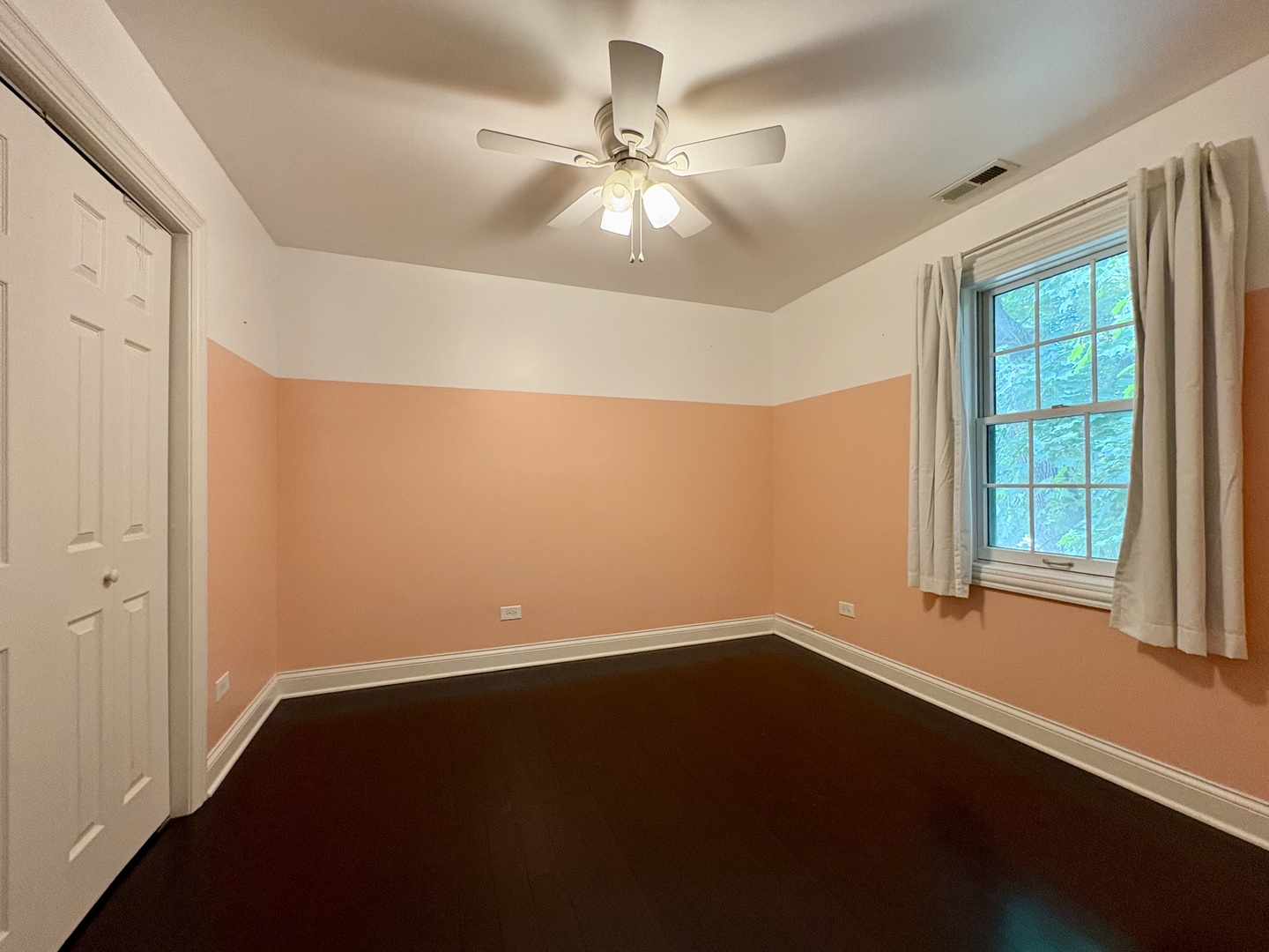 9210 S Trumbull Avenue, Evergreen Park, IL 60805