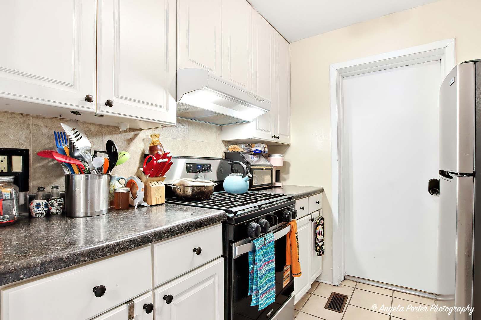 357 FARMINGDALE Circle, Vernon Hills, IL 60061