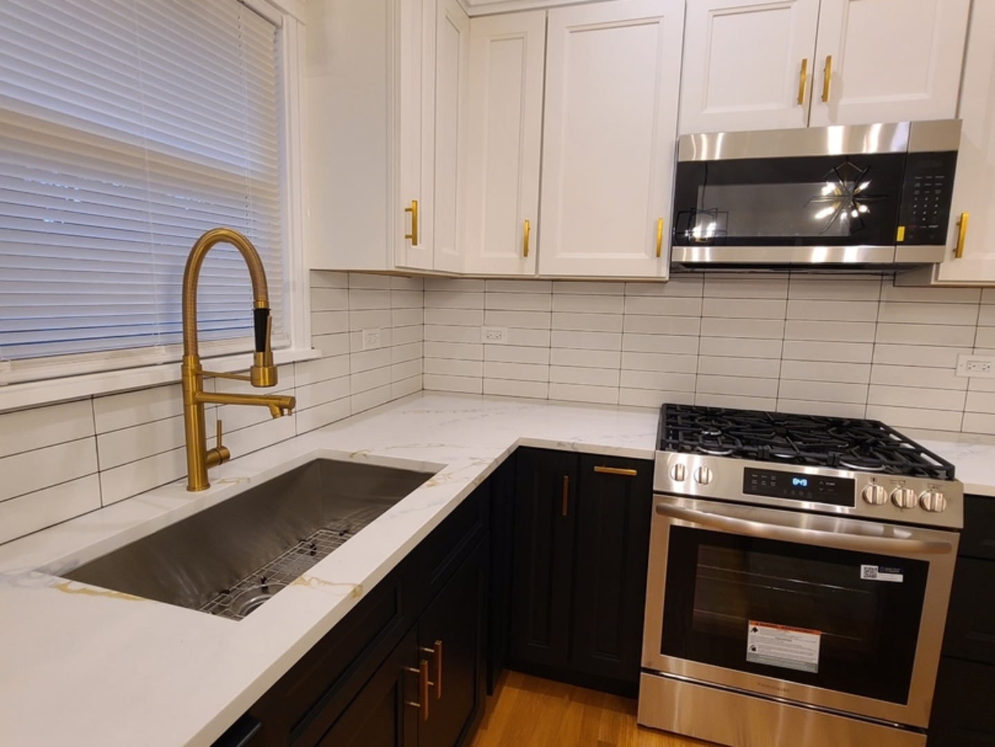 7025 W 84th Street, Burbank, IL 60459