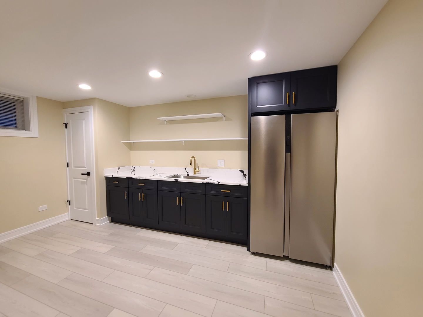 7025 W 84th Street, Burbank, IL 60459