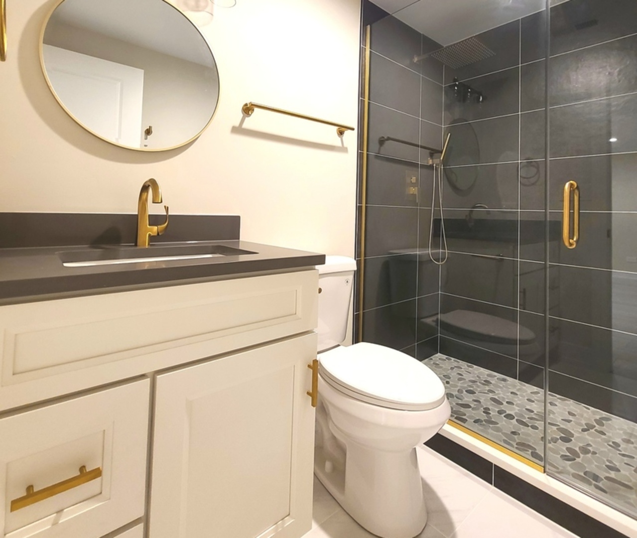 7025 W 84th Street, Burbank, IL 60459