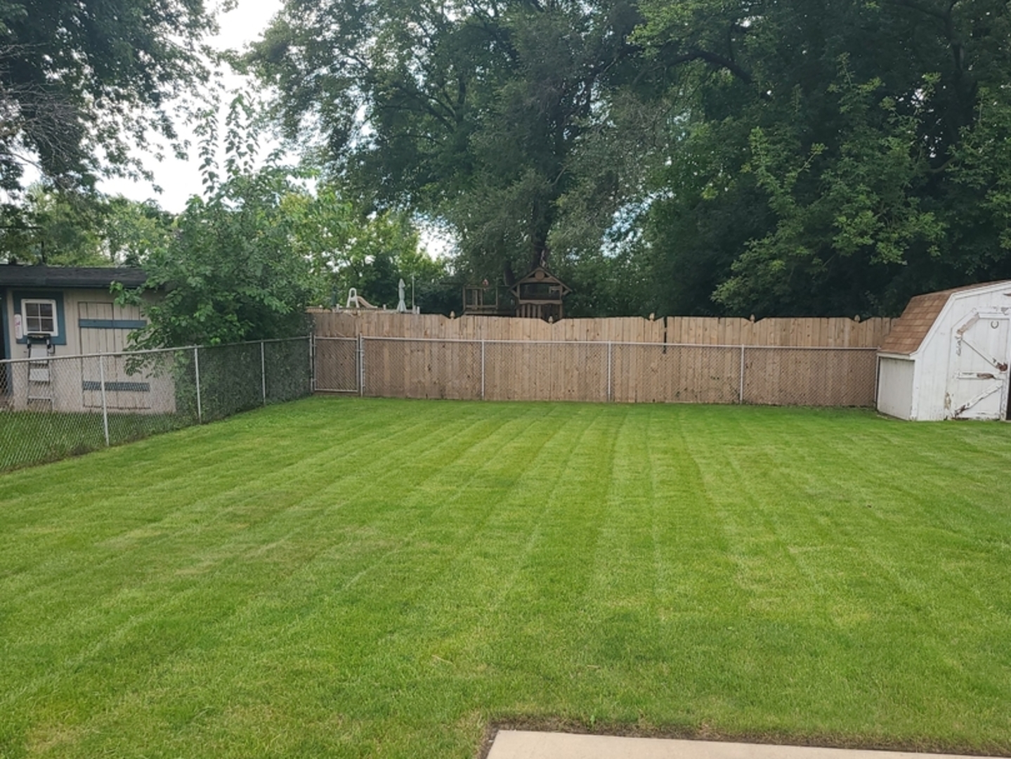 7025 W 84th Street, Burbank, IL 60459