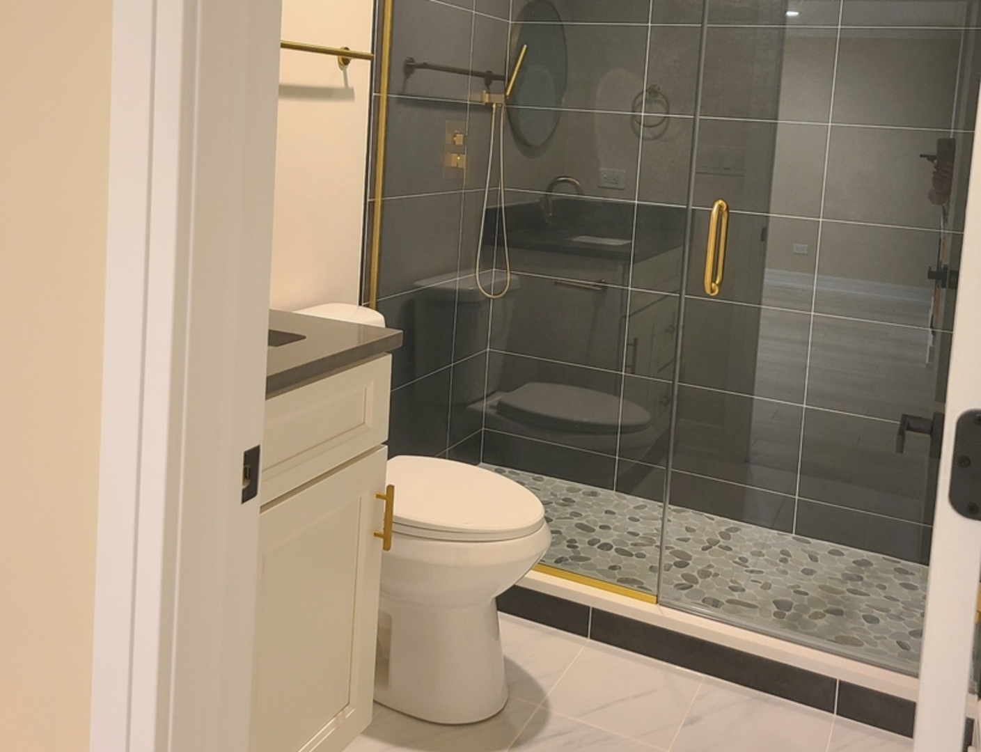 7025 W 84th Street, Burbank, IL 60459