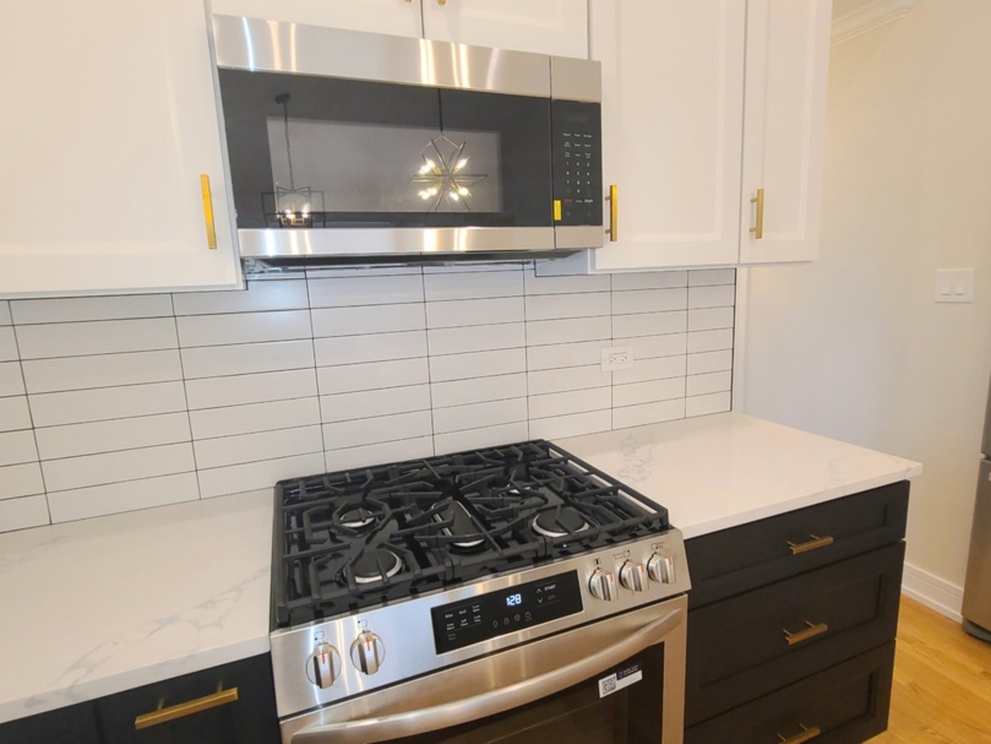 7025 W 84th Street, Burbank, IL 60459