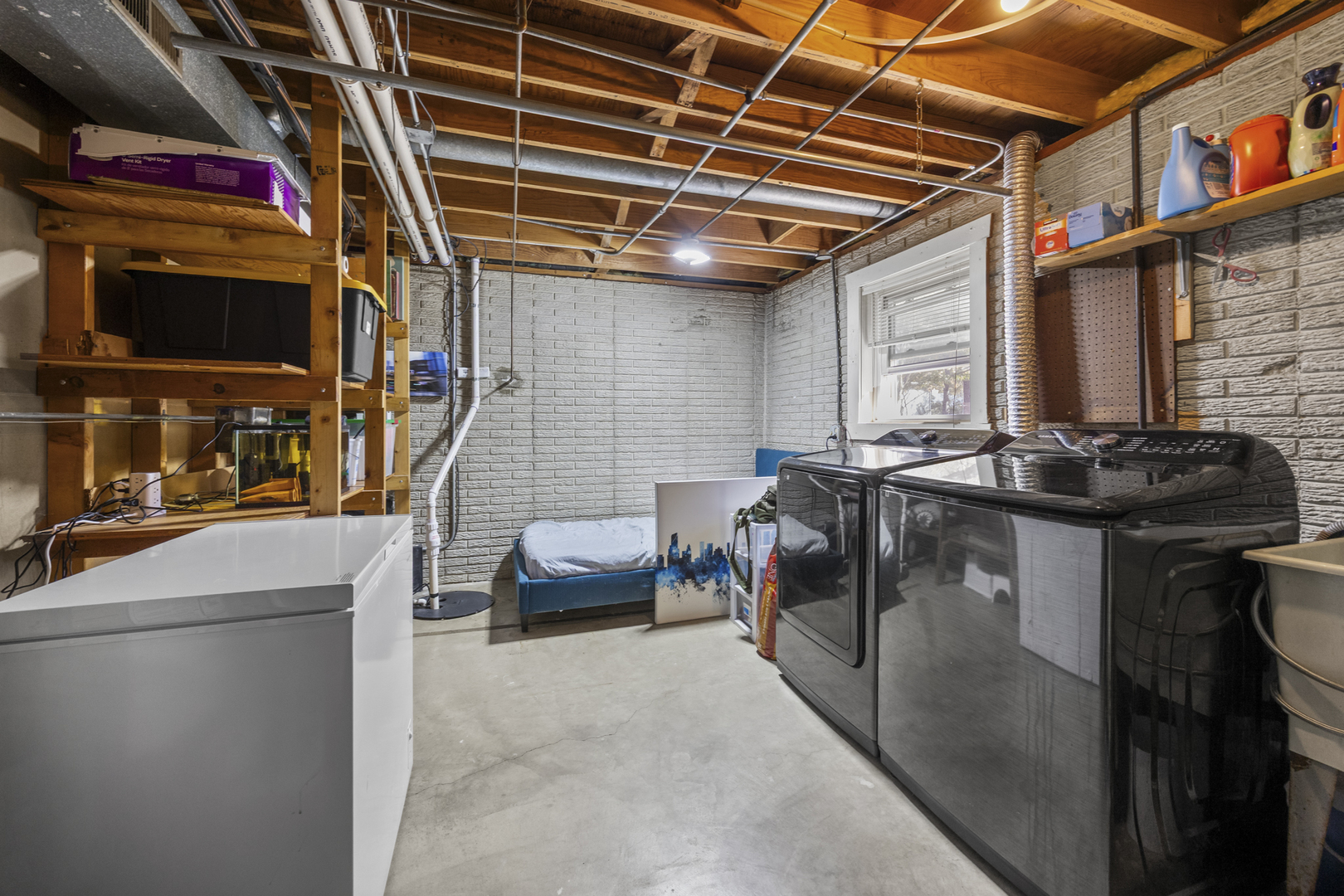 1000 Webster Lane, Schaumburg, IL 60193