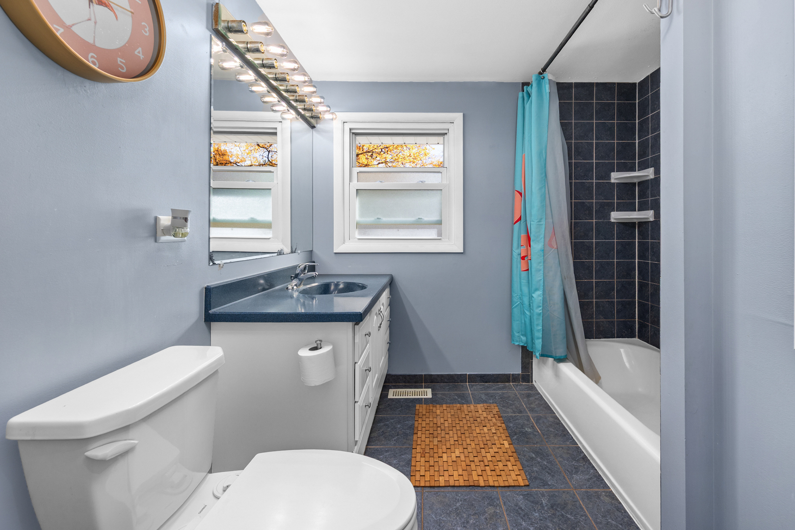 1000 Webster Lane, Schaumburg, IL 60193