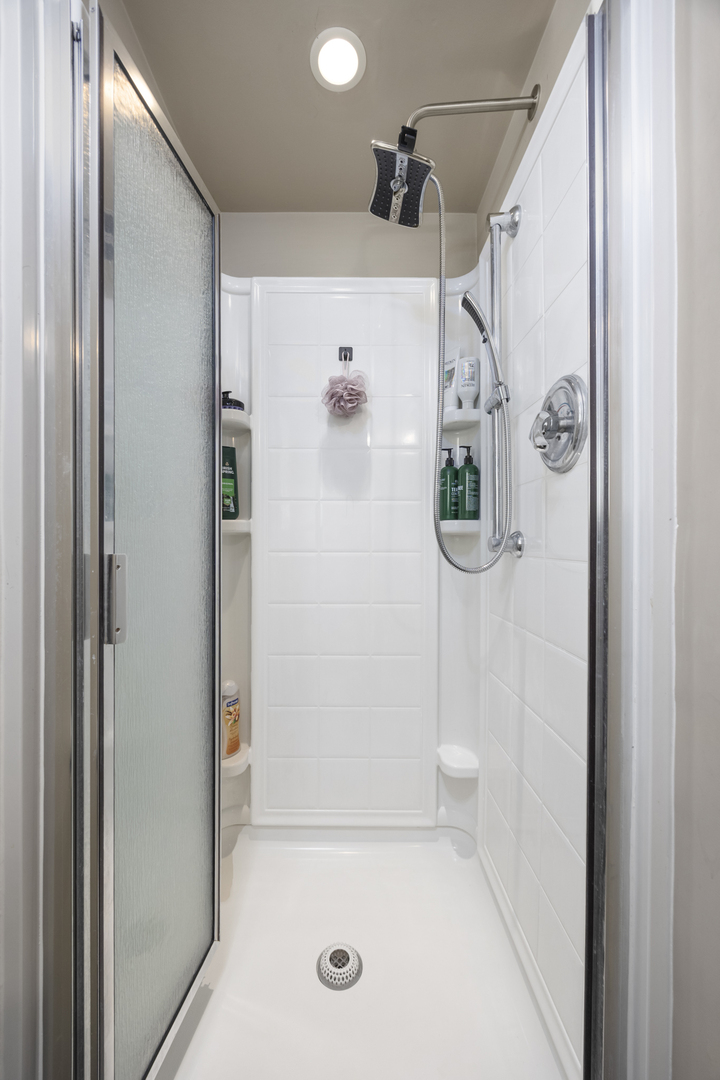 1000 Webster Lane, Schaumburg, IL 60193