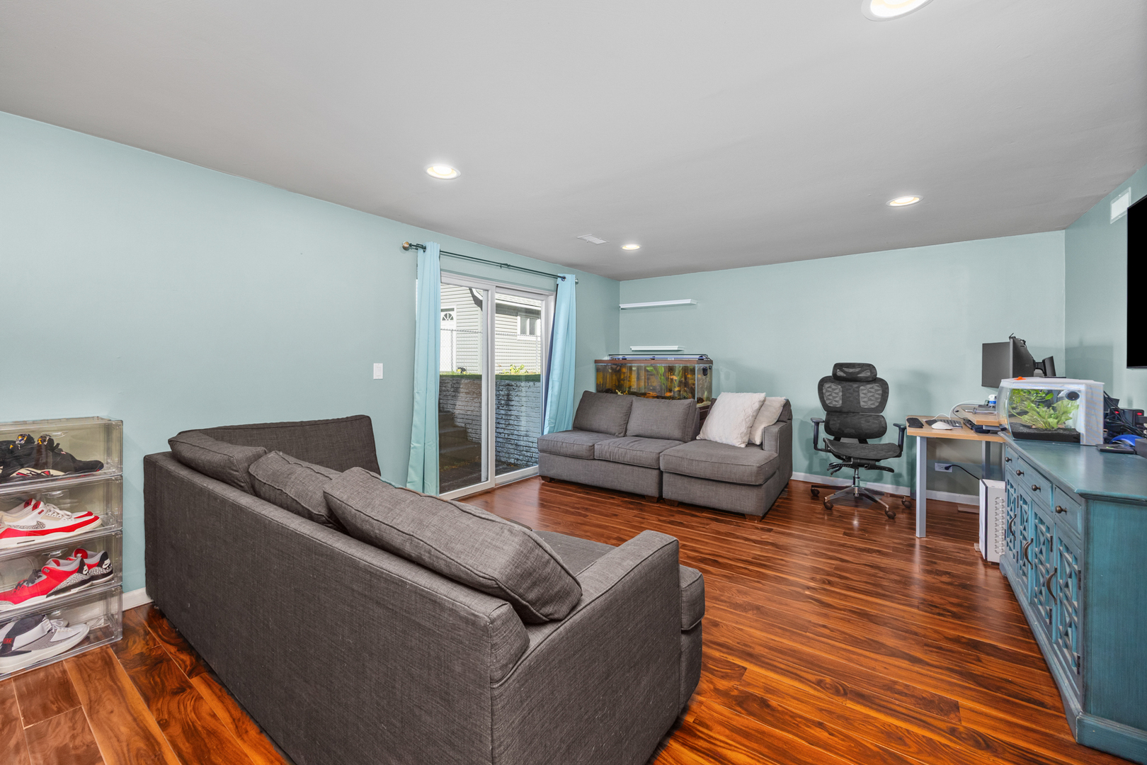 1000 Webster Lane, Schaumburg, IL 60193