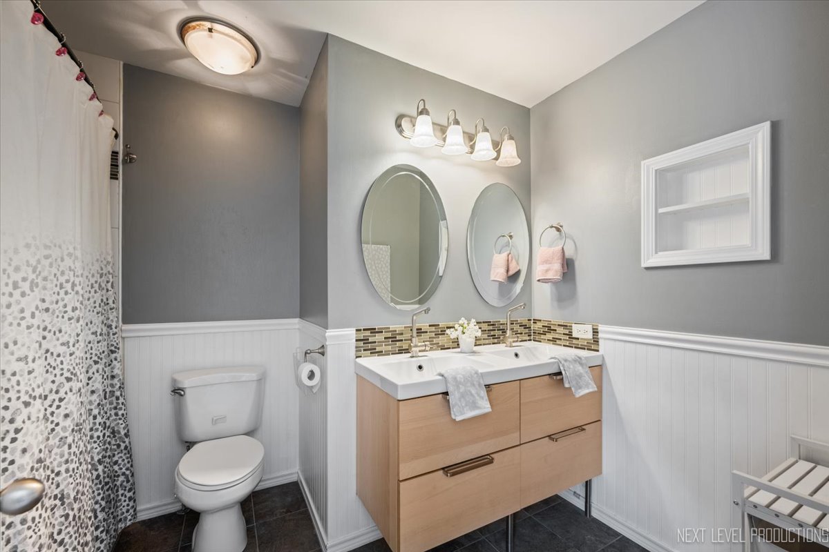 3144 Johnsbury Lane, Aurora, IL 60504