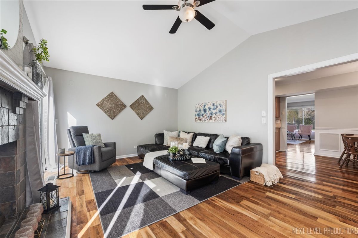 3144 Johnsbury Lane, Aurora, IL 60504