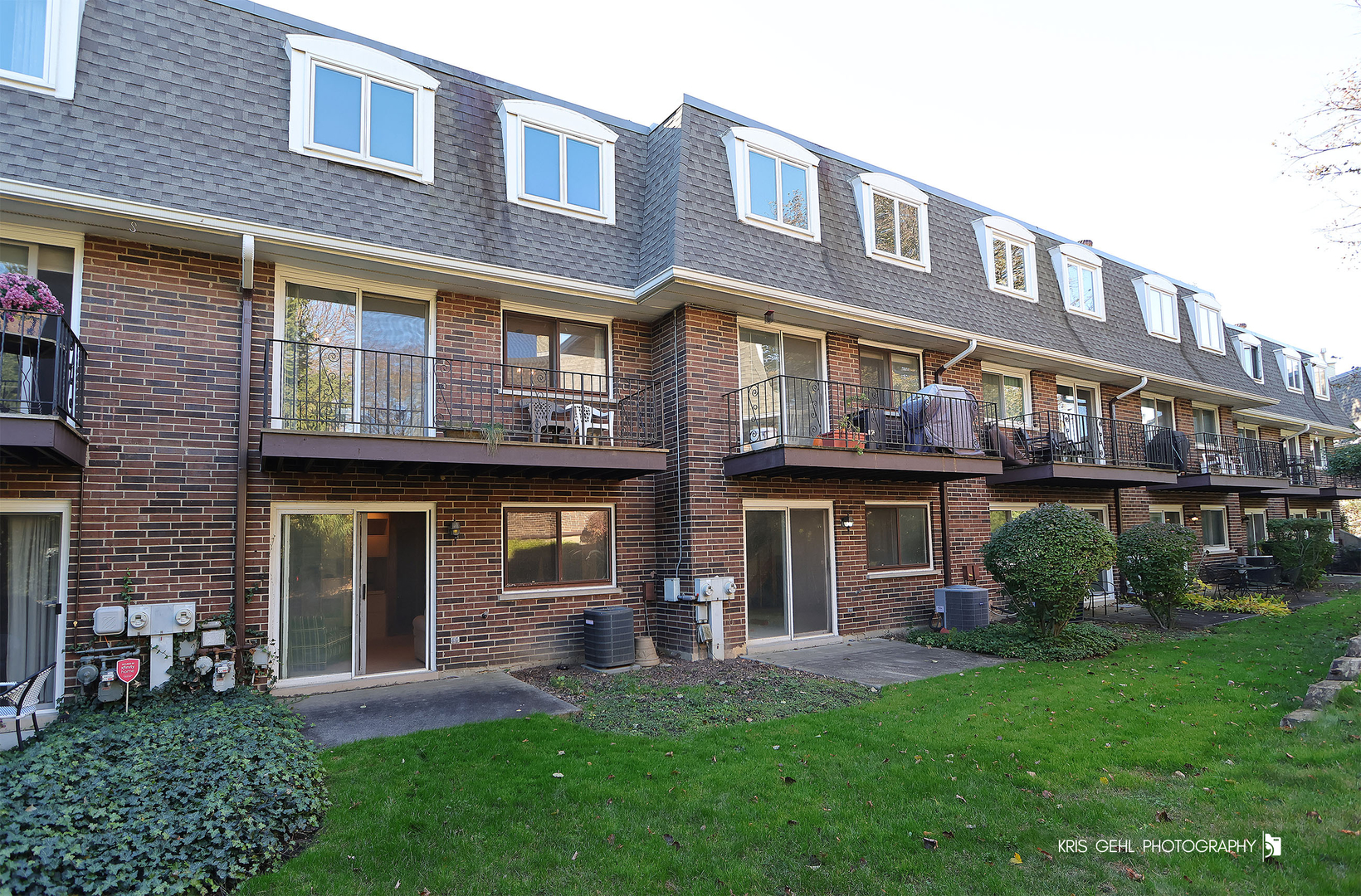 1857 Willowview Terrace, Northfield, IL 60093