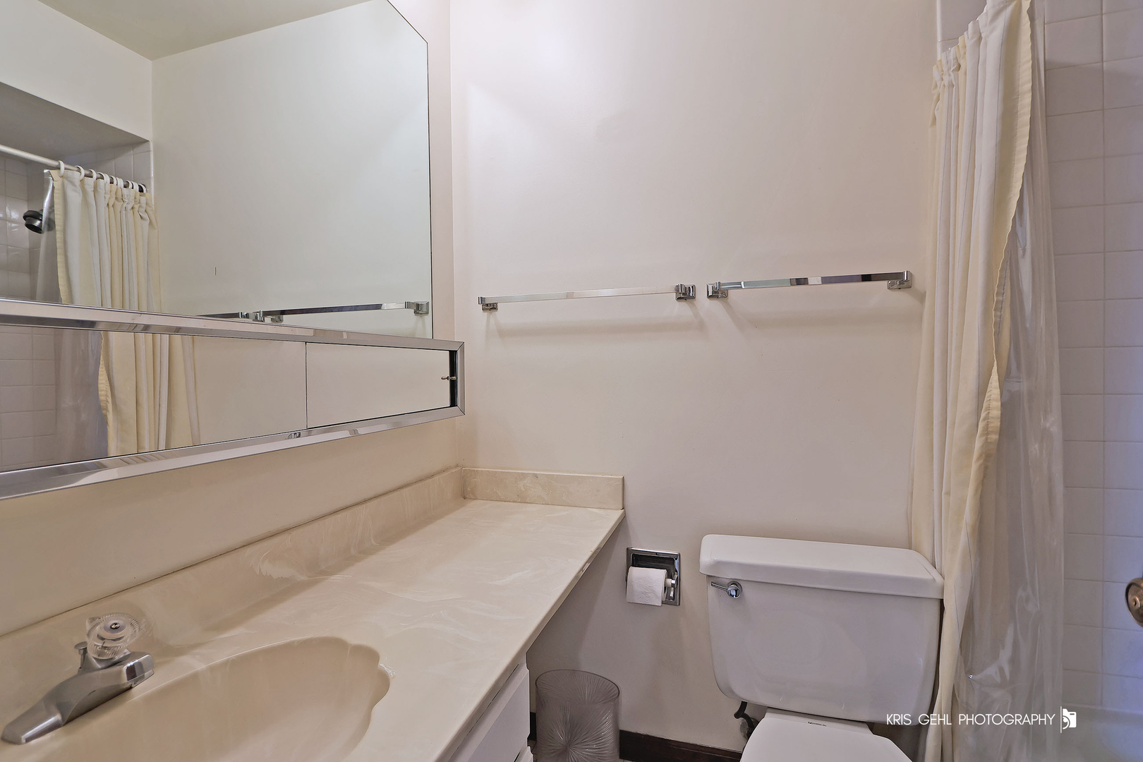 1857 Willowview Terrace, Northfield, IL 60093