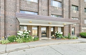 4624 N Commons Drive #111, Chicago, IL 60656