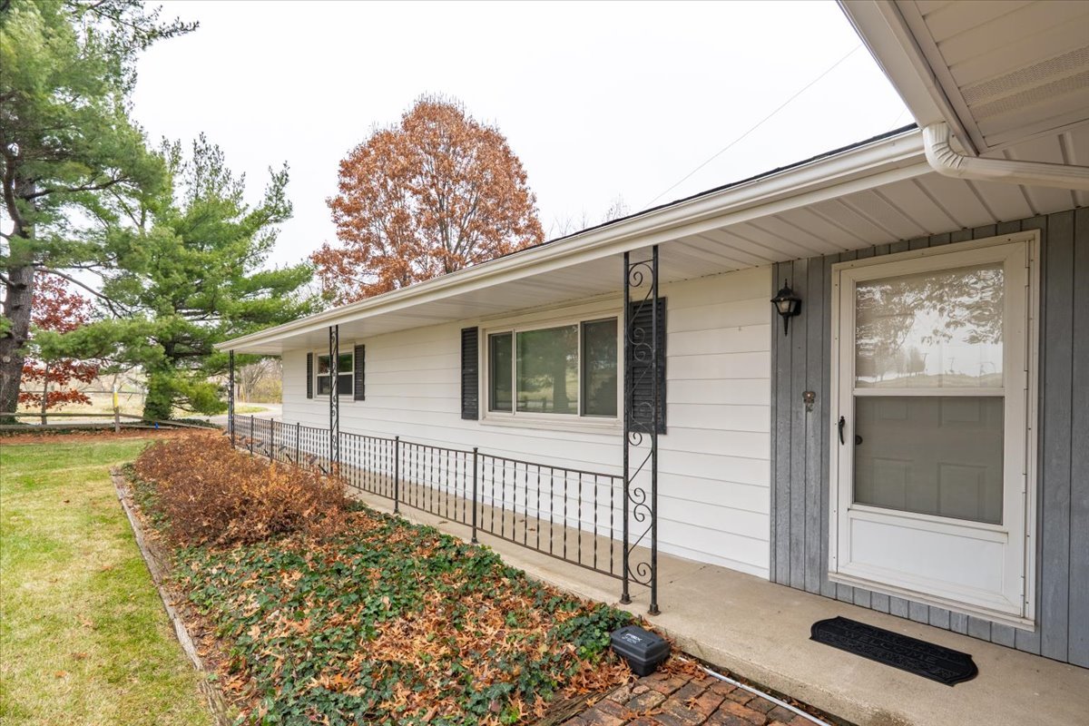 14509 Twin Grove Road, Bloomington, IL 61705