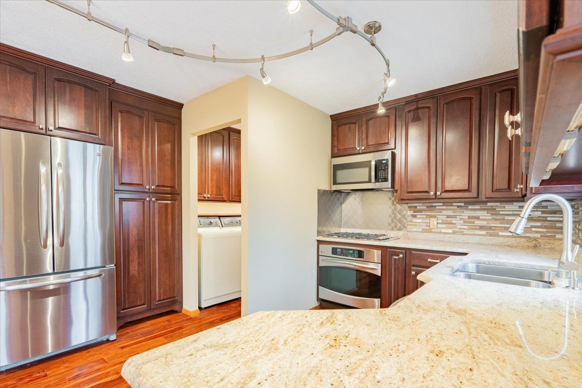 14509 Twin Grove Road, Bloomington, IL 61705