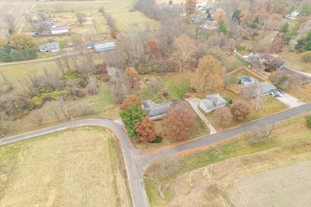 14509 Twin Grove Road, Bloomington, IL 61705